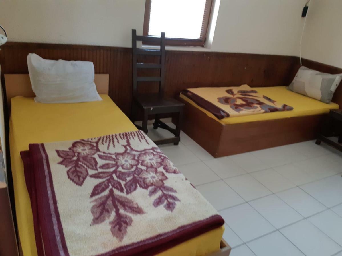 Byala Kista Apart Isperikh Ngoại thất bức ảnh